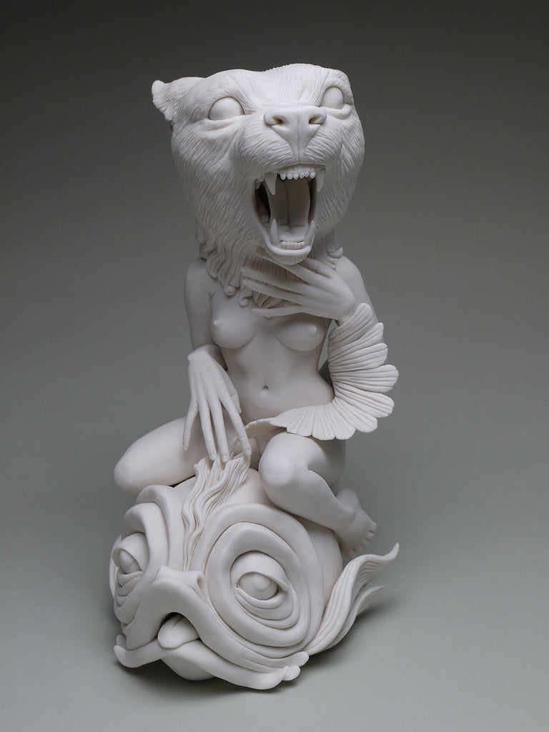 Crystal Morey.- Lioness on the Waves